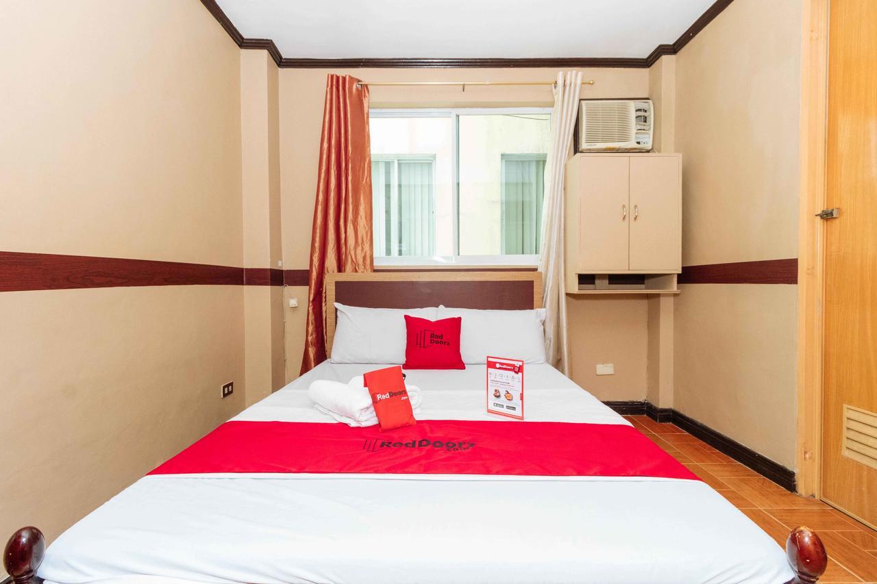 Reddoorz @ Up Village Quezon City Exterior foto